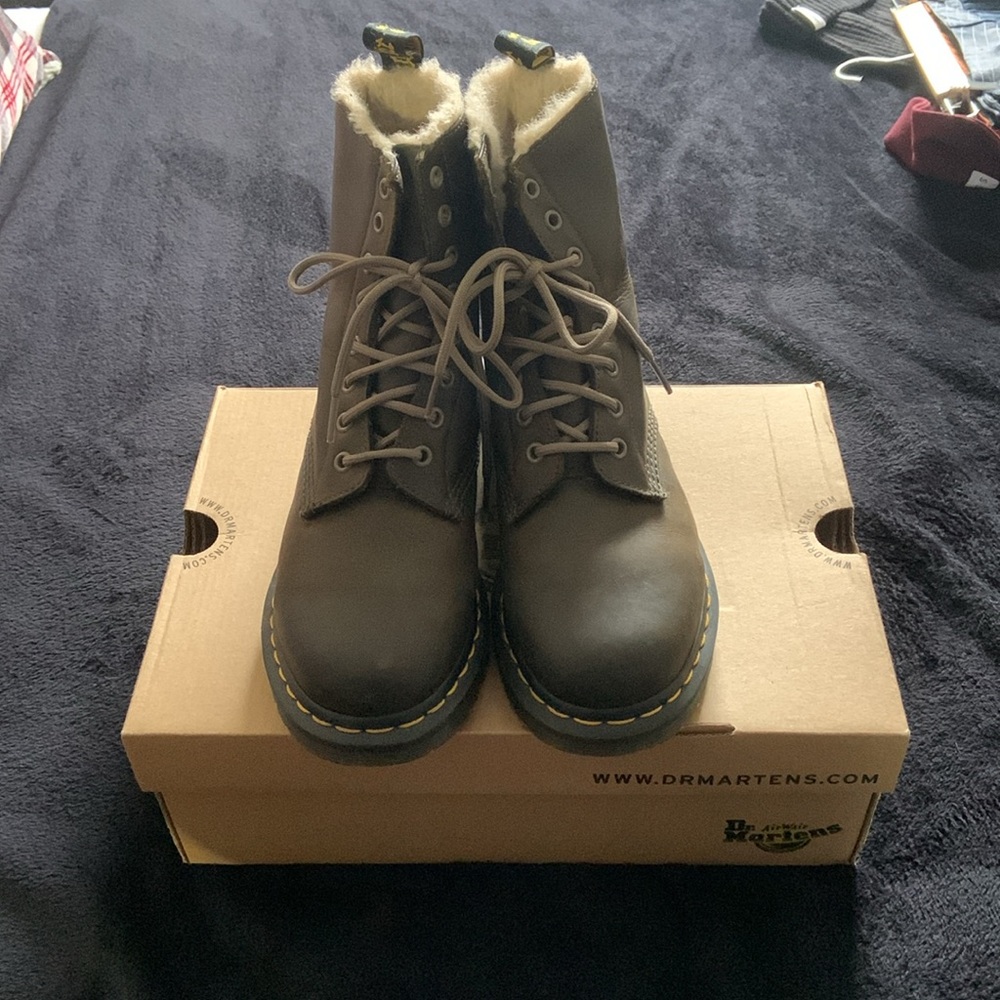 Dr. Martens 1460 Serena 8 Eye Boot Olive - Picture 9 of 12